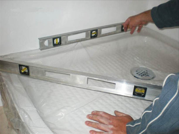 Установка акрилового поддона для душевой кабины | Ремонт квартиры ...