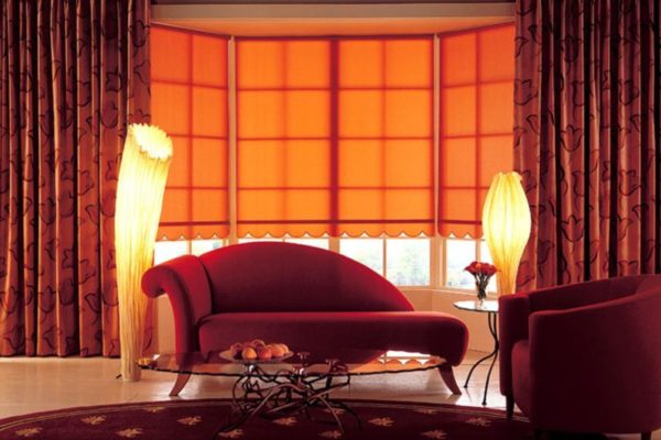 Оранжевые шторы в интерьере – фото примеры «апельсинового» безумства